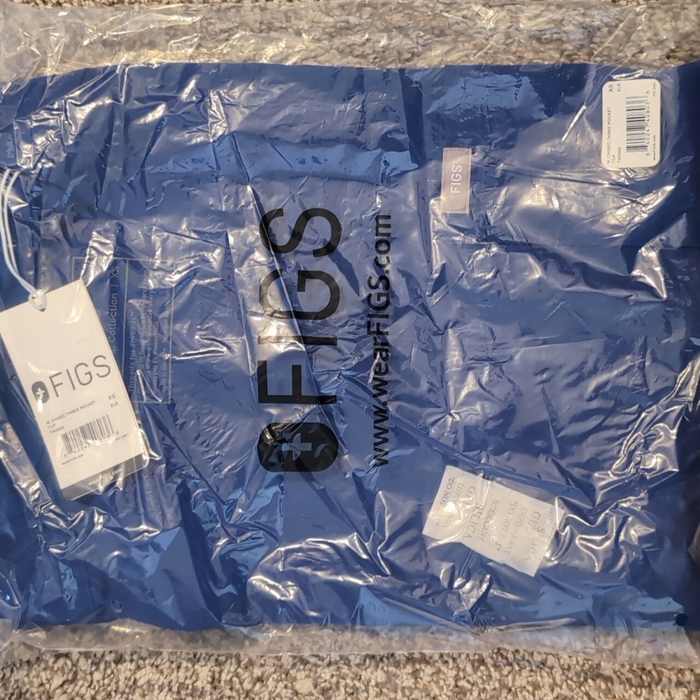 BNWT Figs Electric Blue Chisel Men's Scrub Top XS